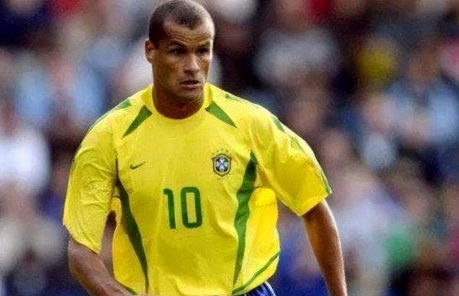 挂在课桌前 挂在课桌前