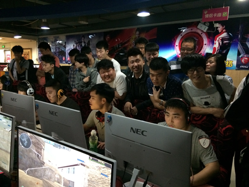 出了强大的 出了强大的